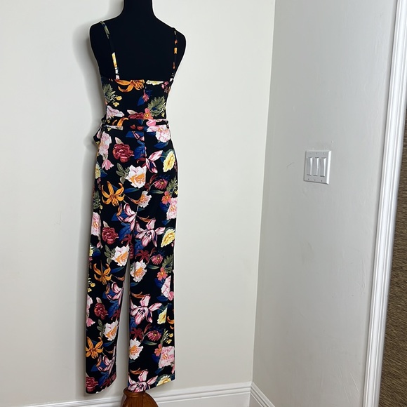 GUESS Black Floral Jumpsuit XS - Picture 7 of 7